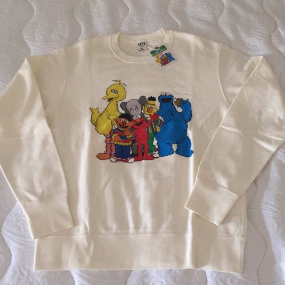 Kaws Uniqlo sweatshirt